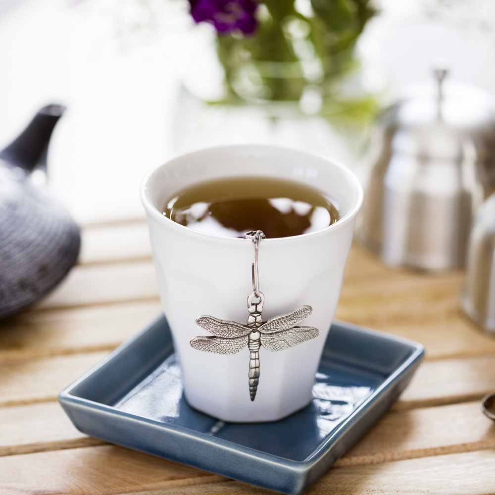 Dragonfly tea infuser in a mug